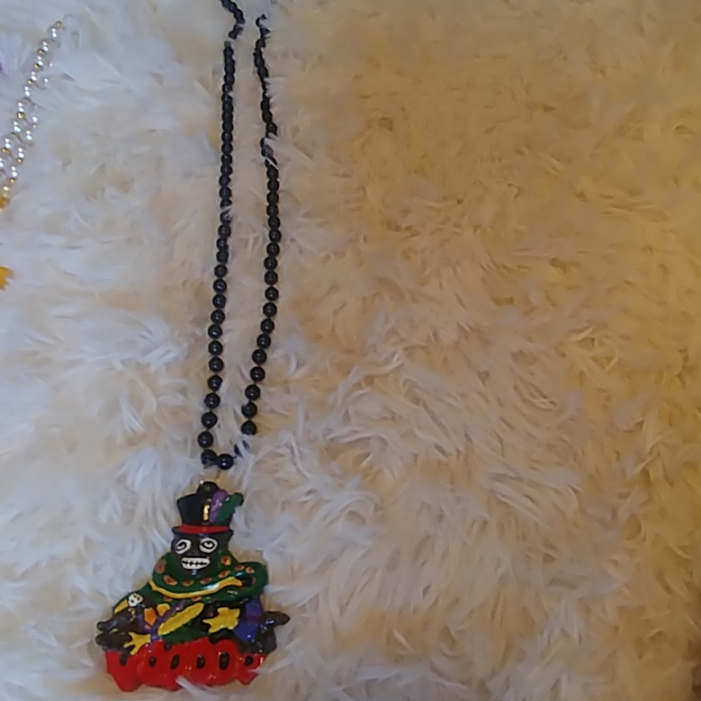 Mardi gras voodoo necklace - Picture 2 of 2